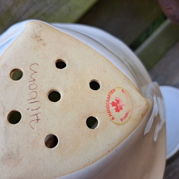 White Pottery Berry Bowl with Tray - Picture 3 of 11